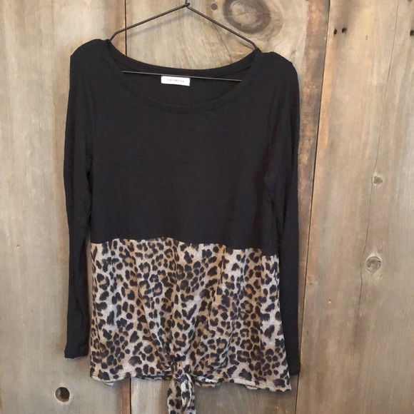 Promesa Tops - Promesa Colorblock Leopard Print Twist Front Tunic
